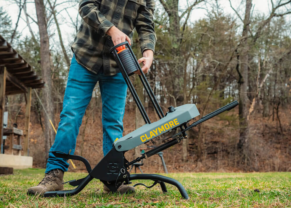 Kleiduivenmachine Caldwell Claymore